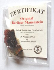 berlin_wall_piece_with_certificat.1257517587.jpg