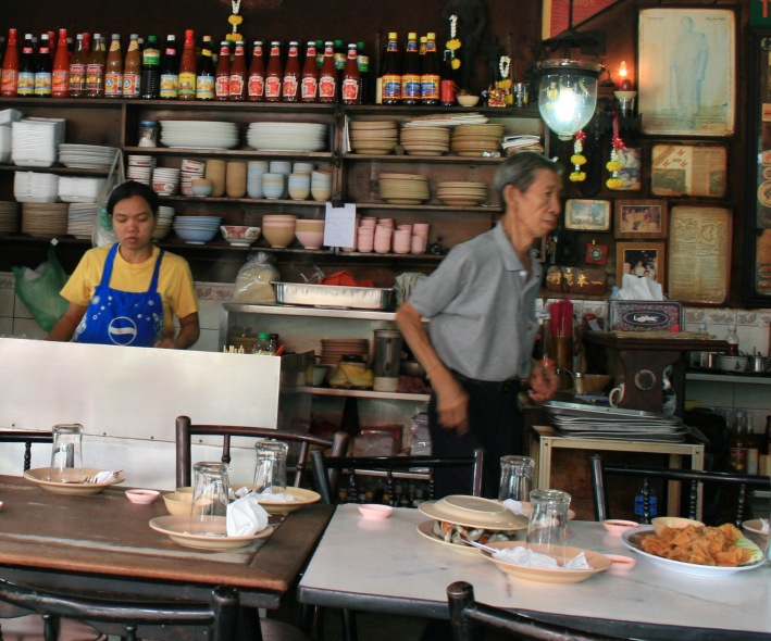 restaurant-bangkok-sukhumvit-yong-lee.1268557294.jpg