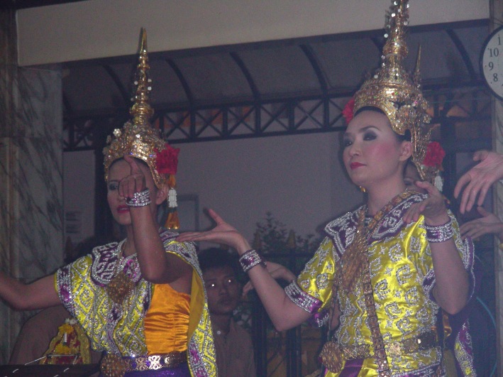danseuses-erawan.1268313037.jpg